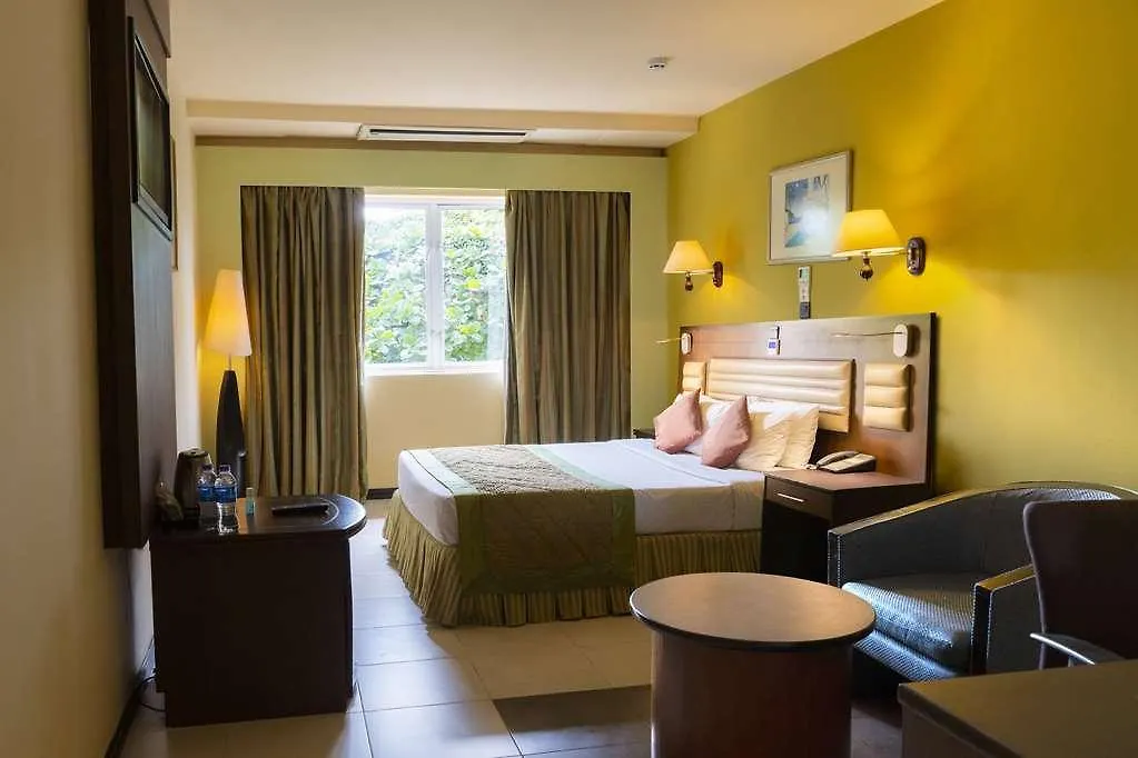 Ramada Katunayake 4*,  Sri Lanka